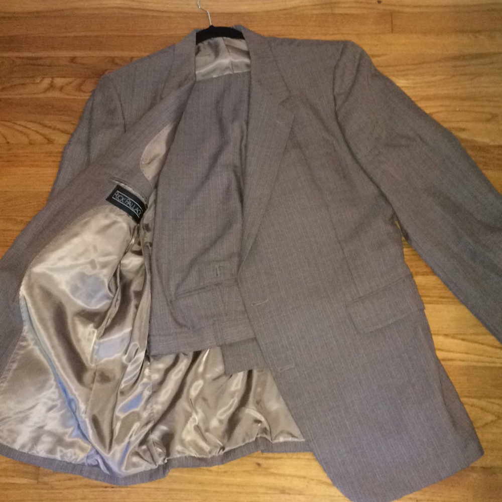 Men’s suit